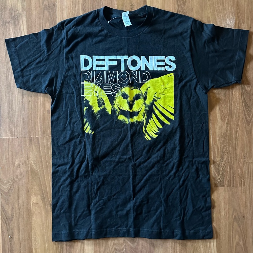 🆕 NWOT Deftones Diamond Eyes T-Shirt size medium Hot Topic - Picture 2 of 7